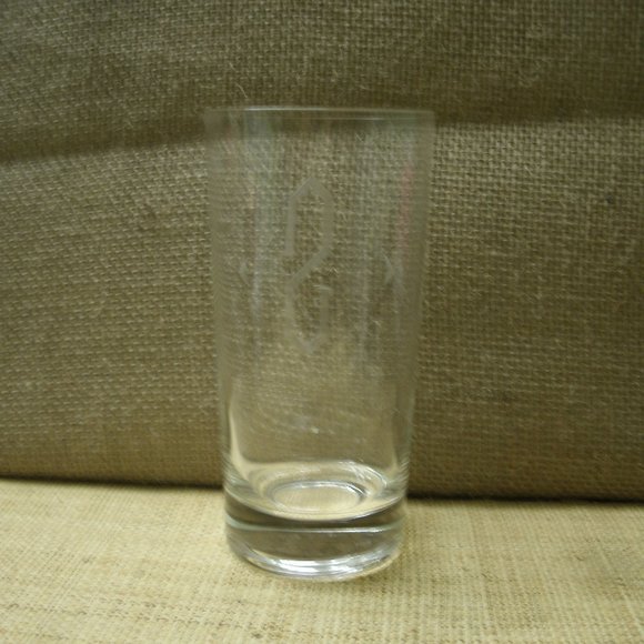 Vintage S initial Etched Glass Set of 4 - Picture 10 of 16